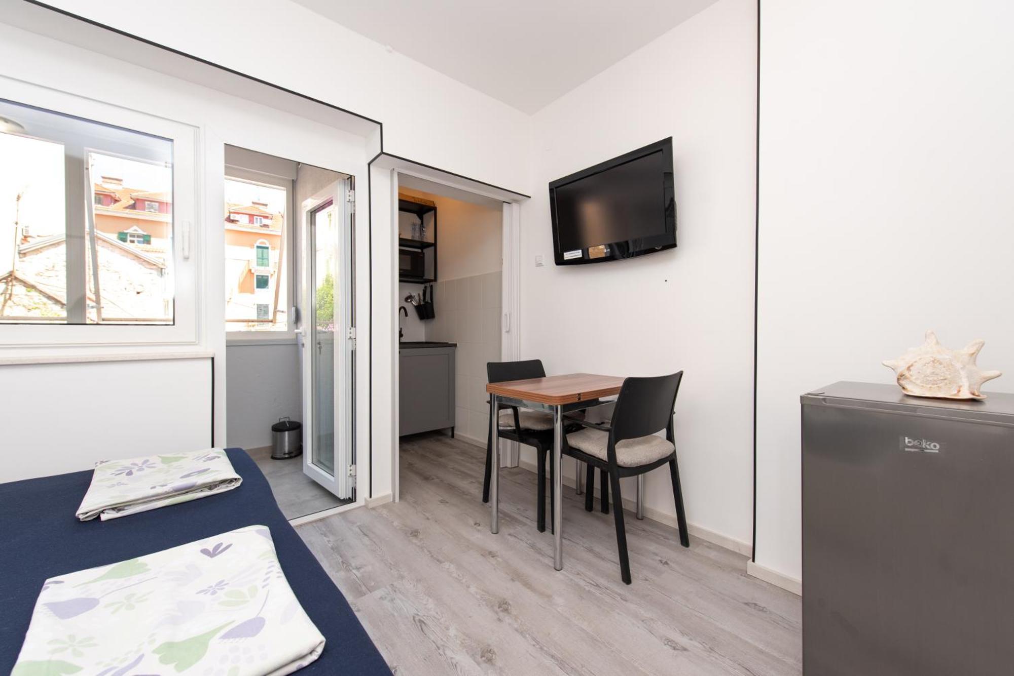 Laghanini Apartments Split Exteriör bild